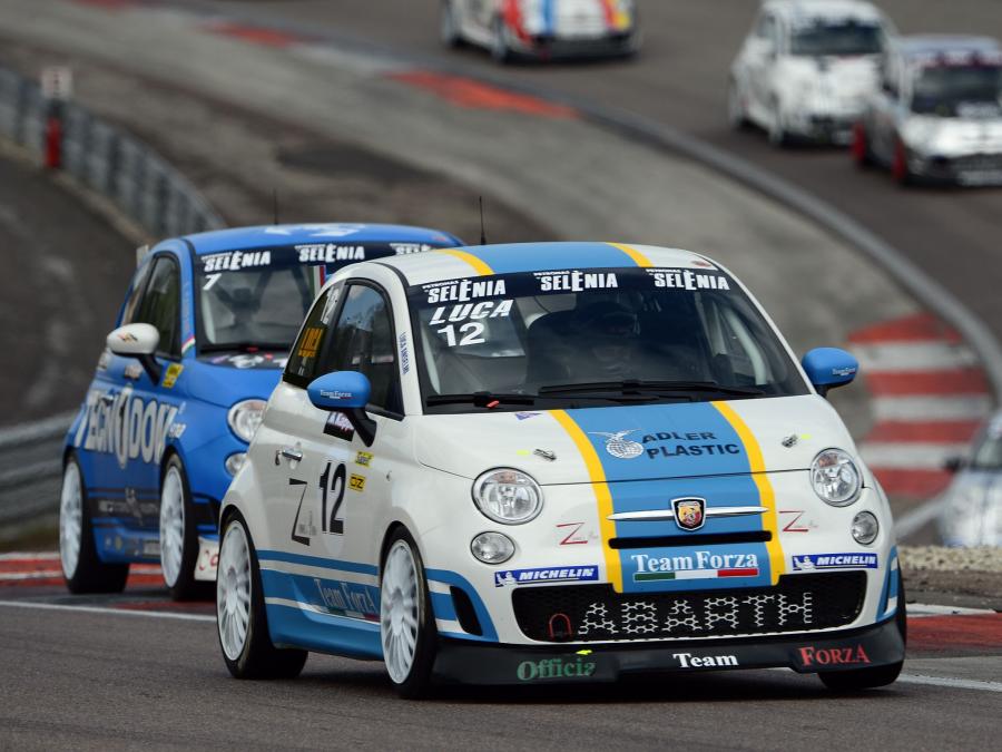  Abarth 695 Assetto Corse 2012 года  (фото 4 из 16)